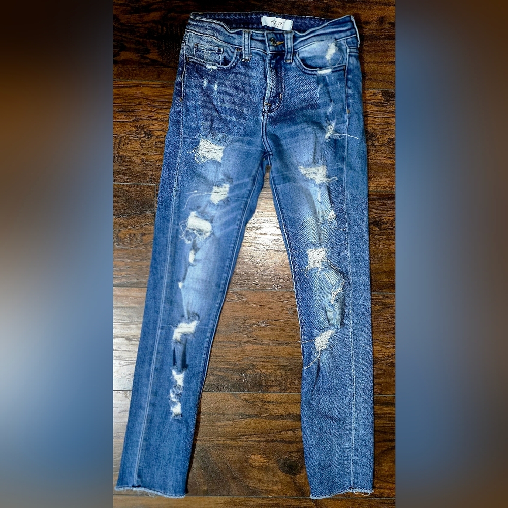 Vervet Distressed Jeans